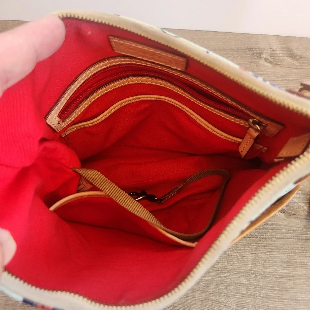 Dooney & Bourke 2016 Disney Parks 1/2 Marathon Weekend Crossbody Bag Purse Tote